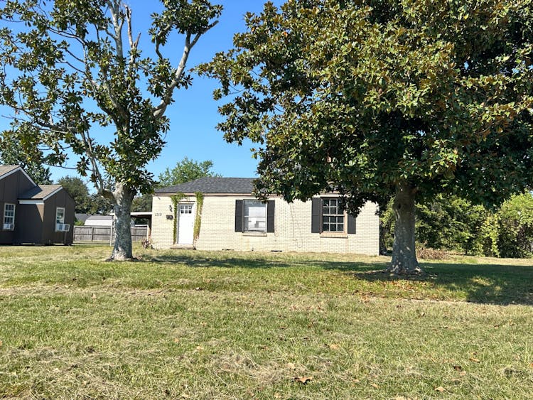 1319 Oklahoma St Lake Charles, LA 70607, Calcasieu County