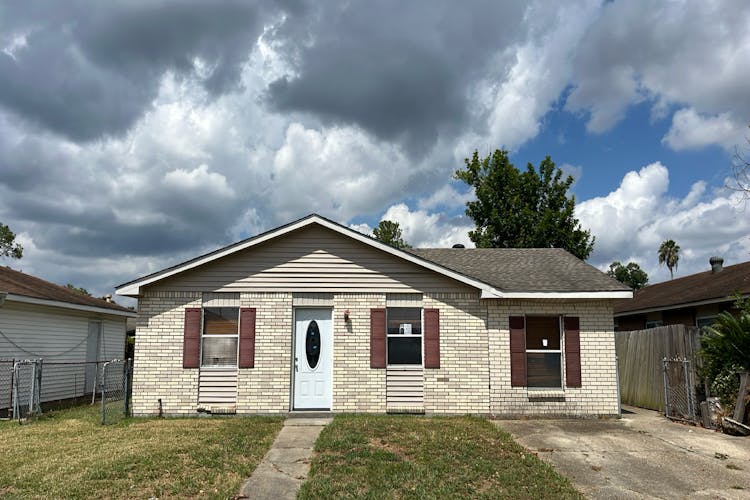 2616 Batiste Dr Marrero, LA 70072, Jefferson County