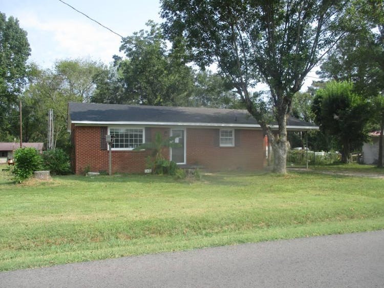 225 Plainview Dr Savannah, TN 38372, Hardin County