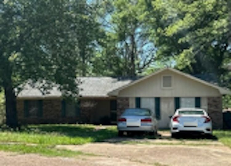 909 Brookford Ct Jackson, MS 39212, Hinds County