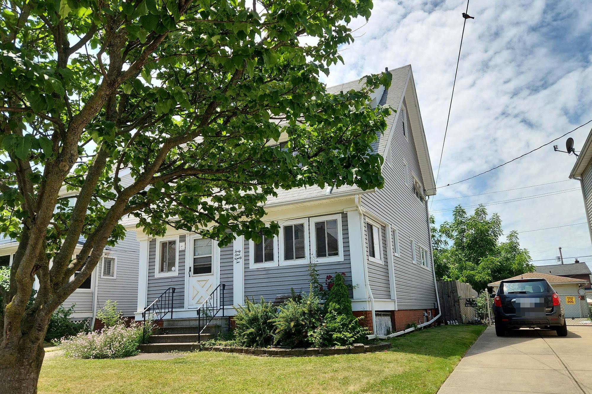 49th St, Cleveland, OH 44144 #1