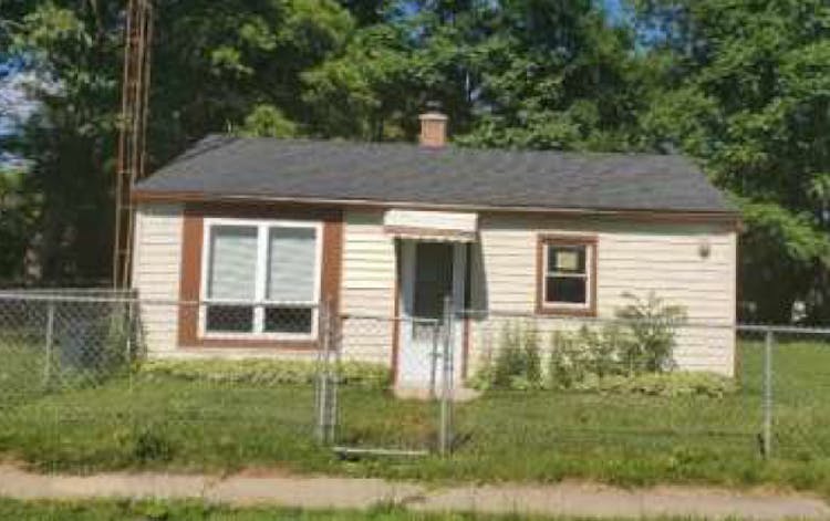 2172 E Buder Ave, Burton, MI 48529, Genesee County | Auction.com