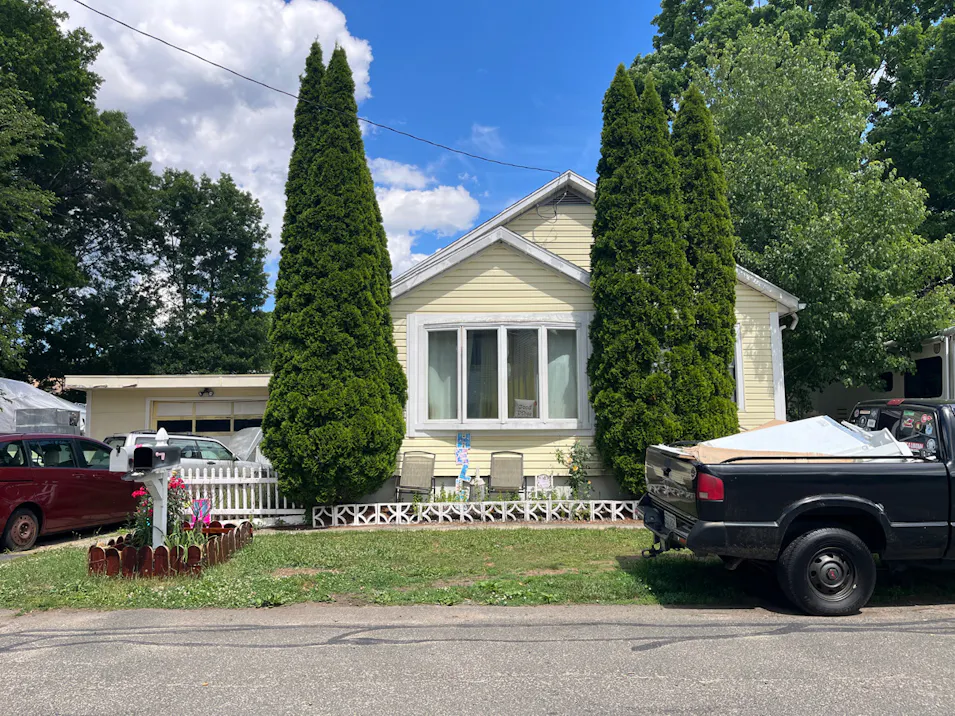 11 Angelo St Springfield, MA 01119, Hampden County