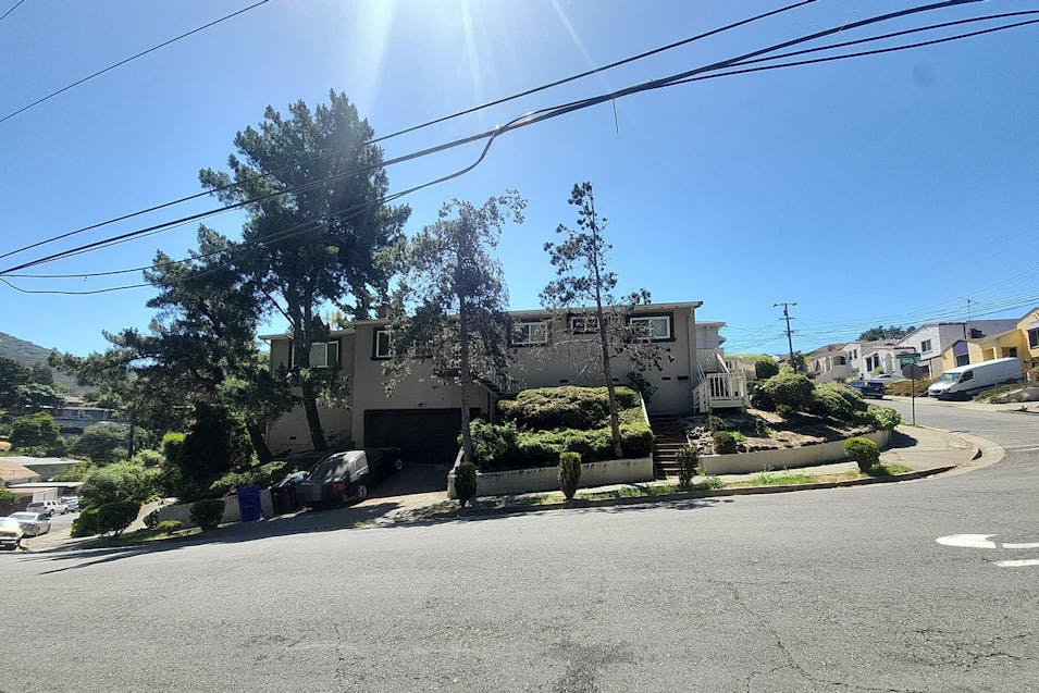 3700 Lundholm Avenue Oakland, CA 94605, Alameda County