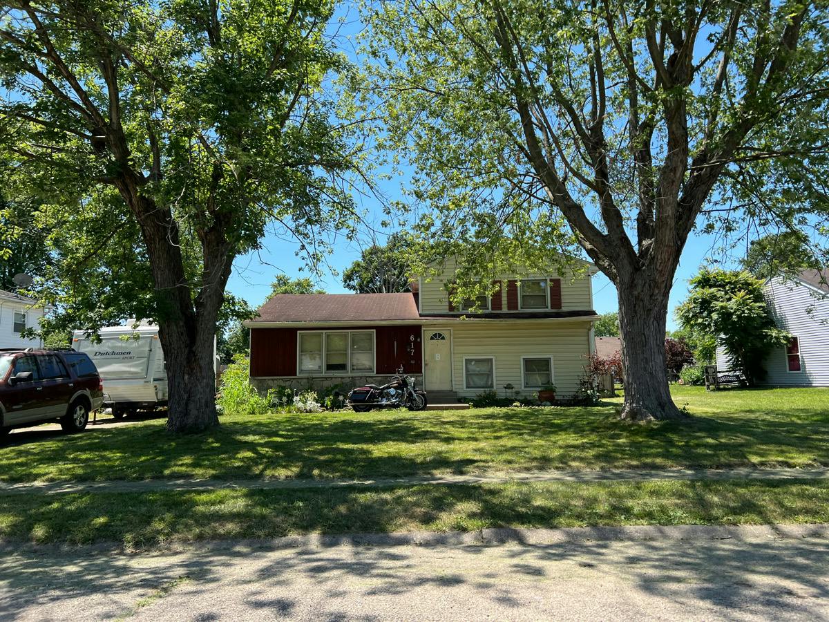 Clara Dr, Trenton, OH 45067