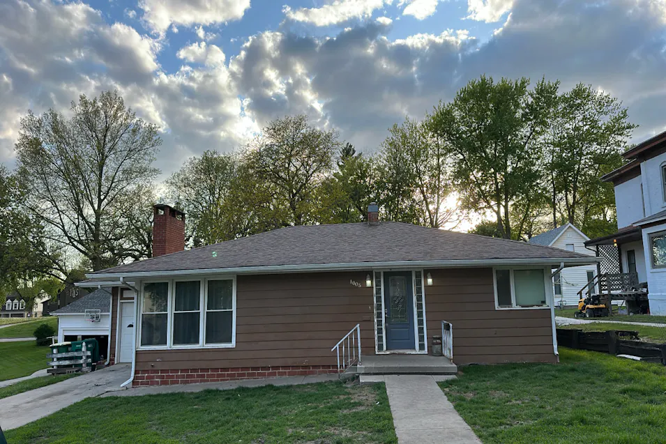 1005 Nodaway St Corning, IA 50841, Adams County