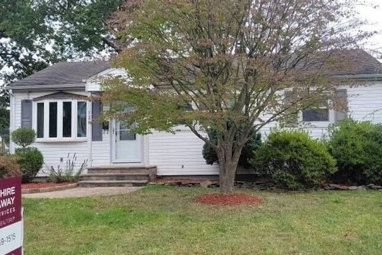 126 3rd Street Middlesex, NJ 08846, Middlesex County