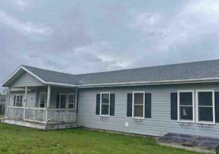 202 West Avenue D South Hutchinson, KS 67505, Reno County