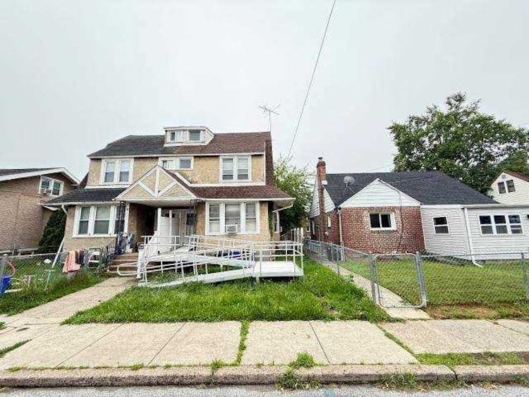 52 W Berkley Ave Clifton Heights, PA 19018, Delaware County