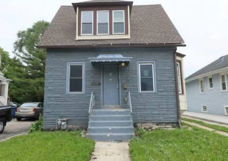 1609 S 9th Ave Maywood, IL 60153, Cook County