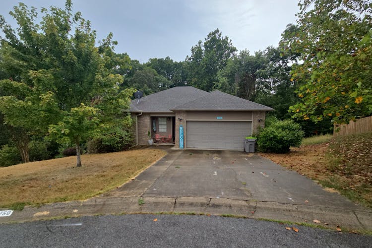 5750 George Washington Dr Benton, AR 72019, Saline County