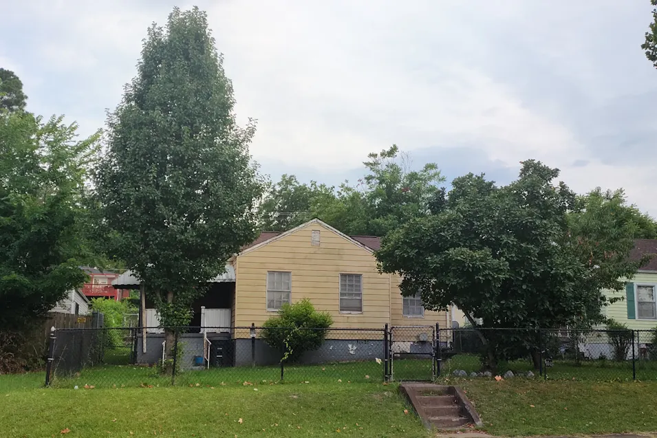 1041 40th Street, West Birmingham, AL 35218, Jefferson County