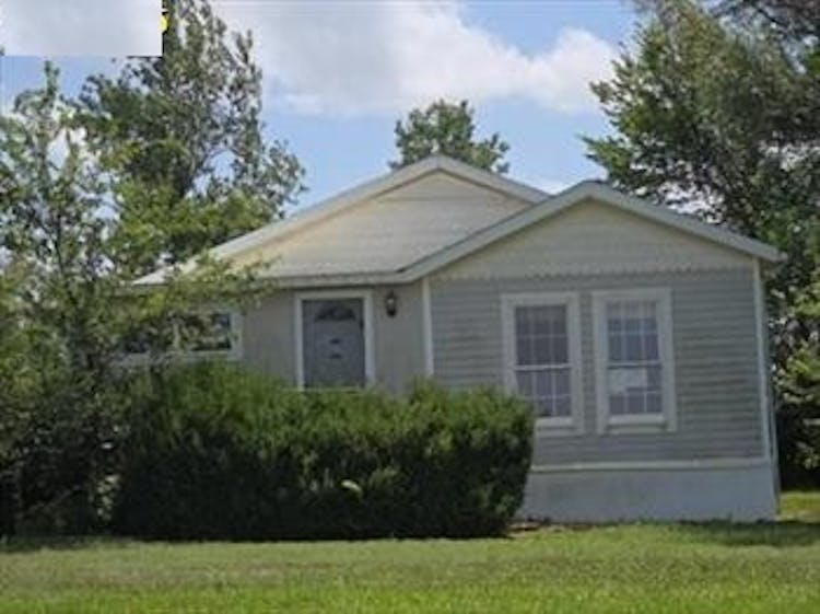 6087 1200 Rd Fredonia, KS 66736, Wilson County