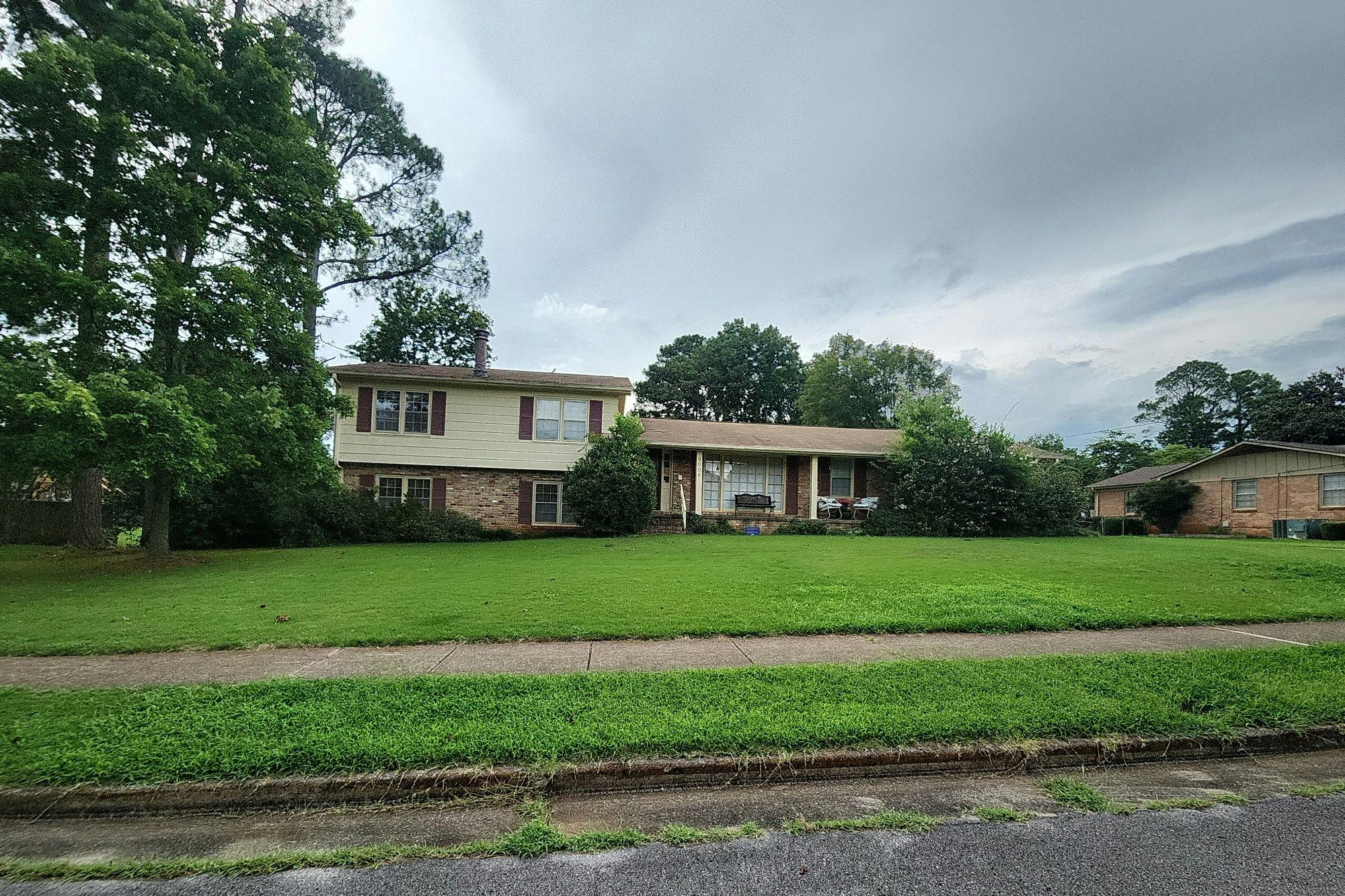 Whittier Rd, Huntsville, AL 35802