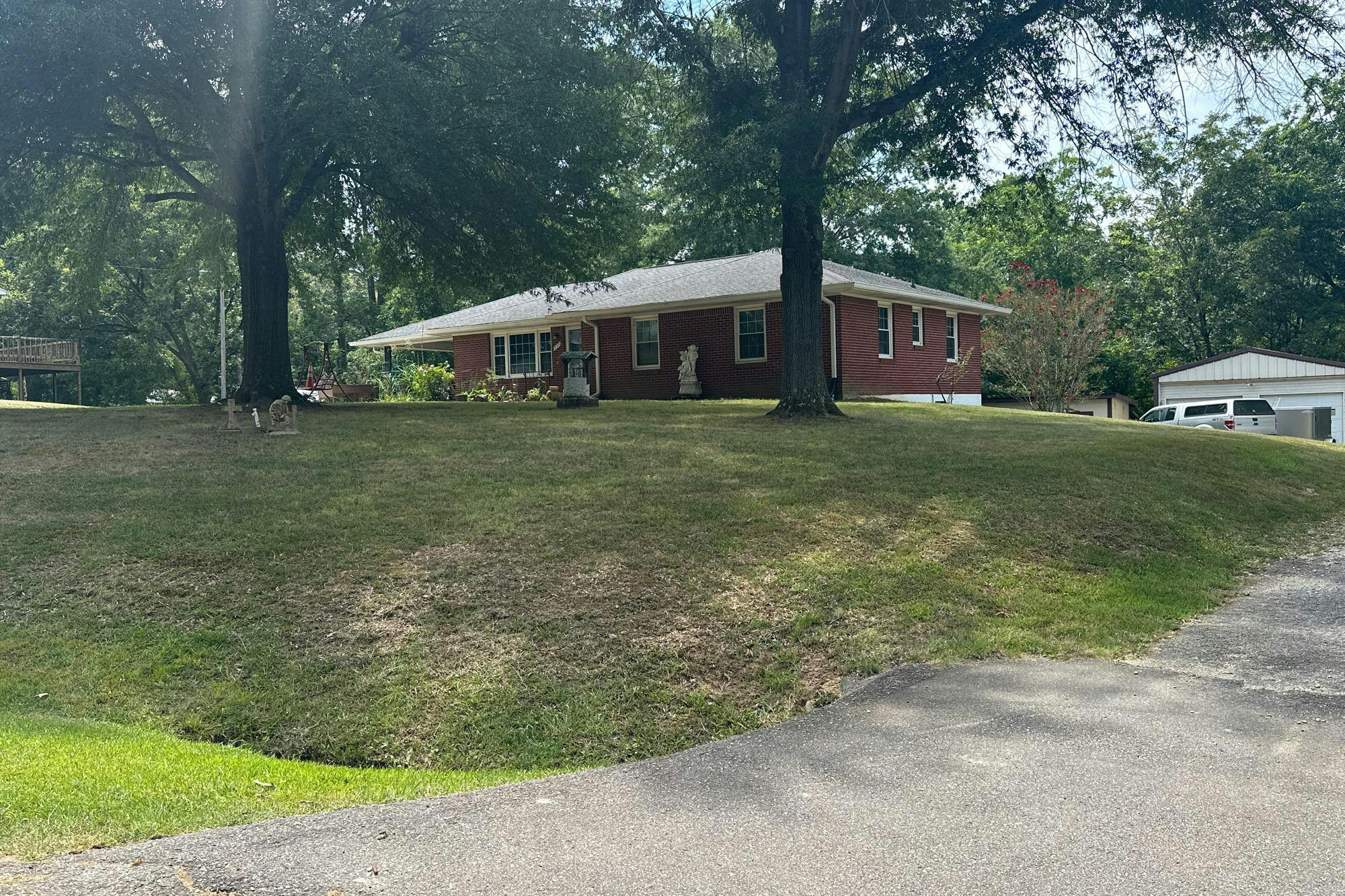 Peachtree St, Paris, TN 38242 #1
