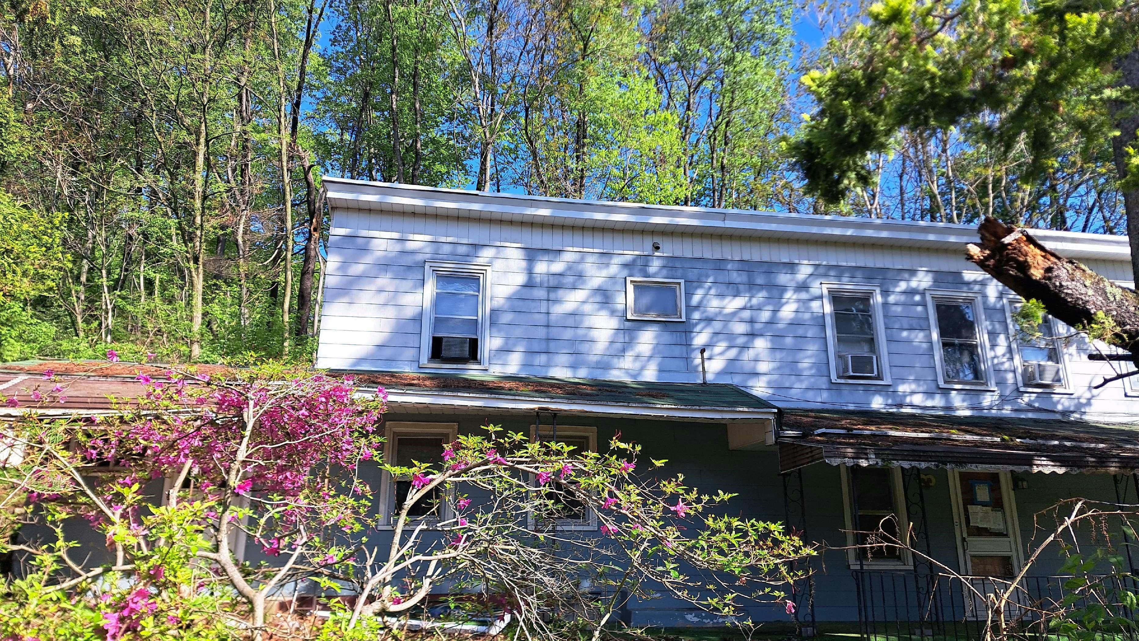 Edgar Lewis St, Minersville, PA 17954