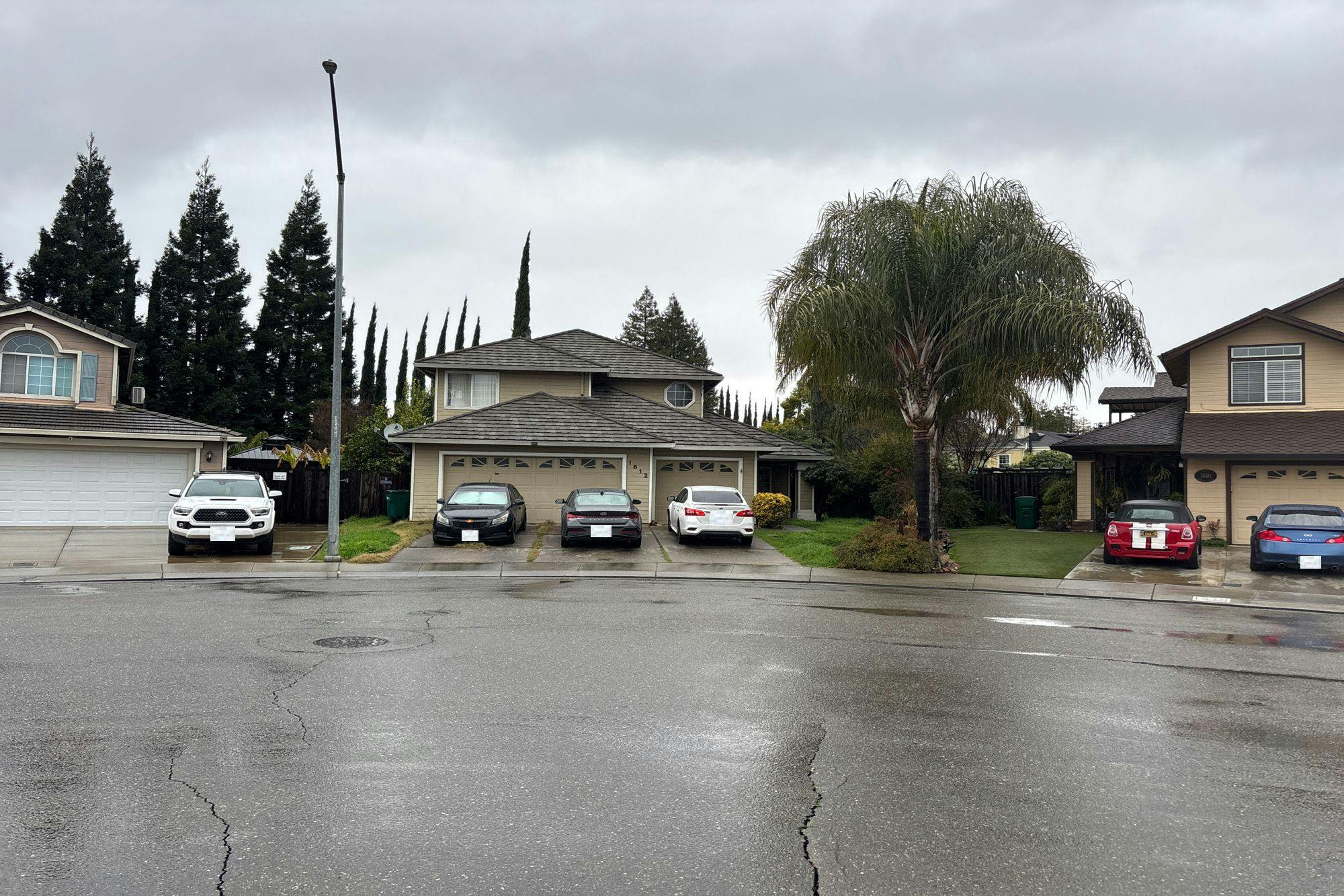 Bonaire Cir, Stockton, CA 95210