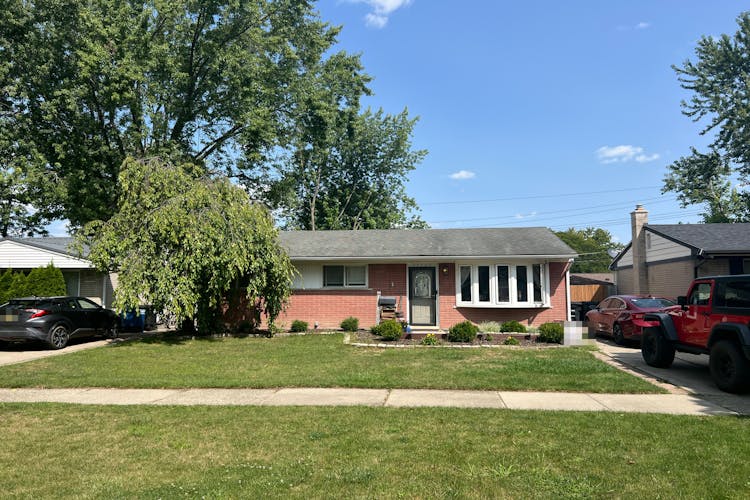 33120 Avondale St Westland, MI 48186, Wayne County