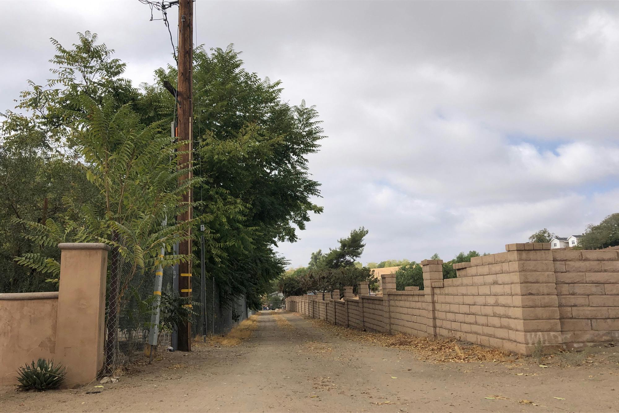 Anthony Rd, Santa Clarita, CA 91390