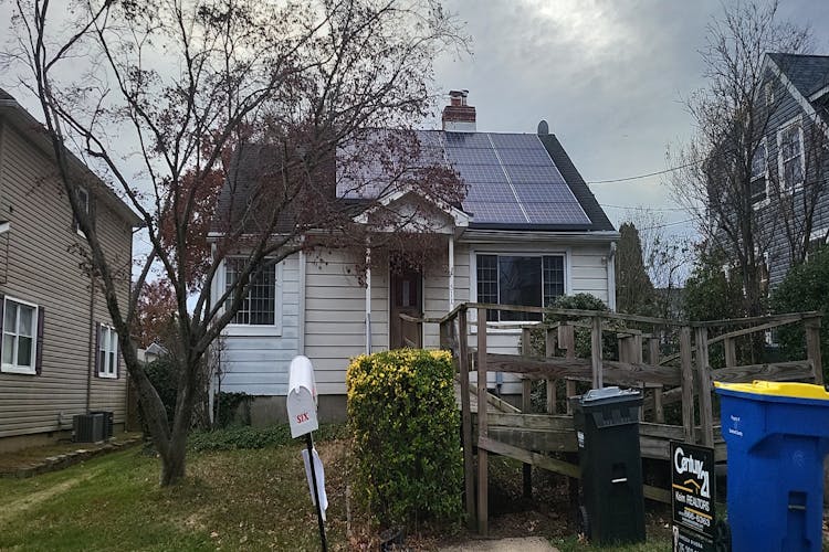 6 Highland St Green Brook, NJ 08812, Somerset County