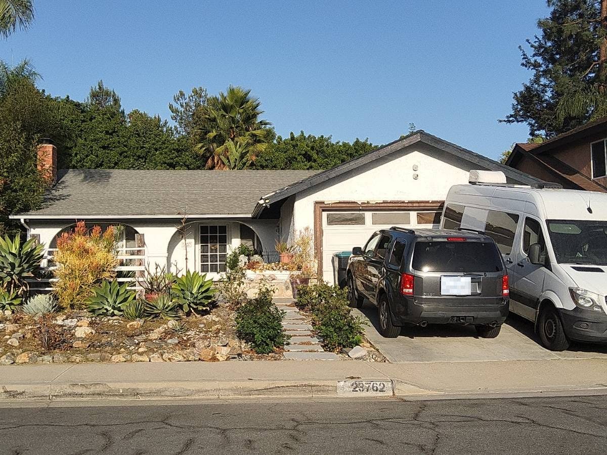 赤西仁 Yellowgoldtour 3011 23762 Aventura, Mission Viejo, CA 92691, Orange County