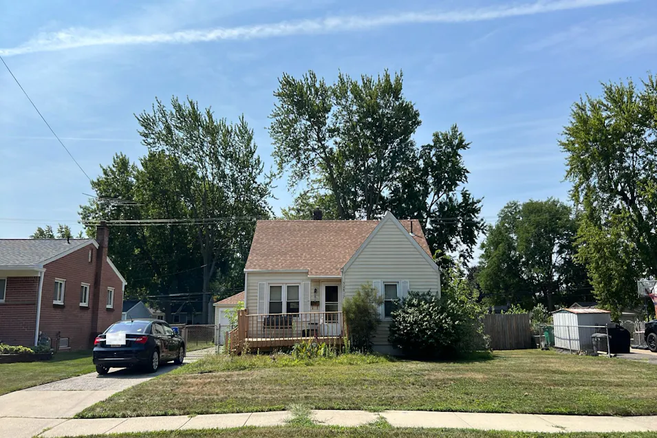 30817 Brown St Garden City, MI 48135, Wayne County
