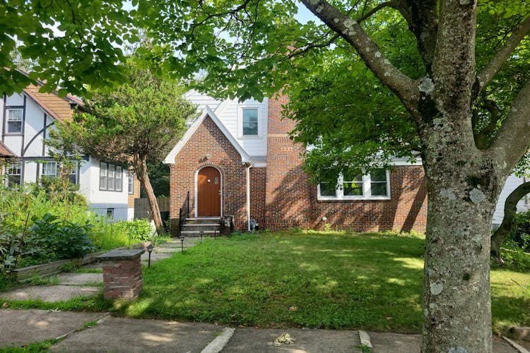 48 Locust Ave Millburn, NJ 07041, Essex County