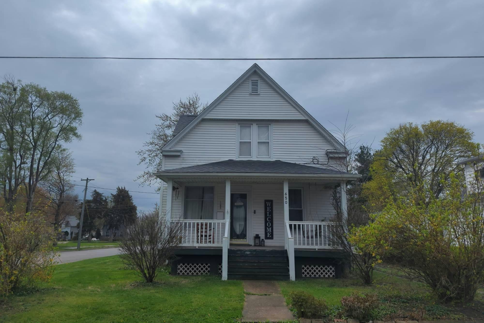 Custer Pl, Canton, IL 61520