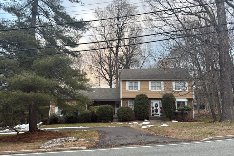 365 Lake St Upper Saddle River, NJ 07458, Bergen County