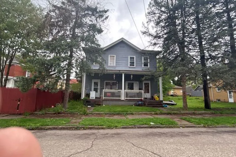 4th Ave, Beaver Falls, PA 15010