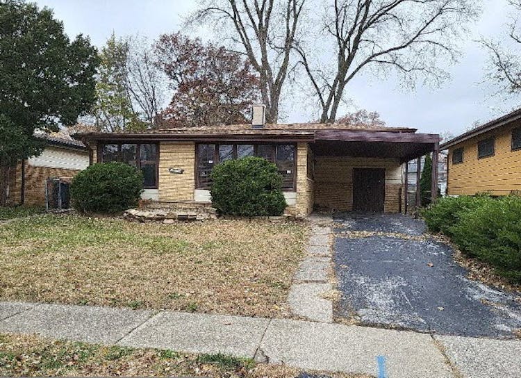 17214 Country Ln East Hazel Crest, IL 60429, Cook County