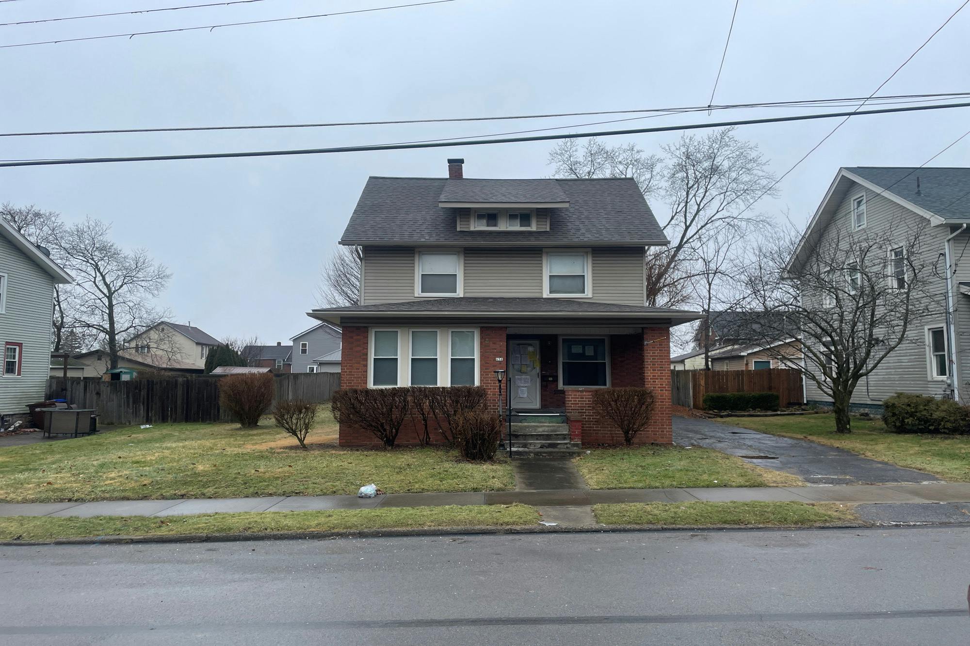 White Ave, Sharon, PA 16146