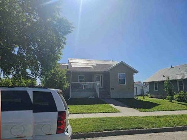 925 N St SW Cedar Rapids, IA 52404, Linn County