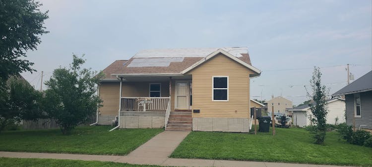 925 N St SW Cedar Rapids, IA 52404, Linn County