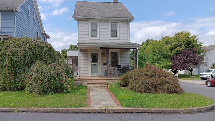 372 Juniata St Freemansburg, PA 18017, Northampton County