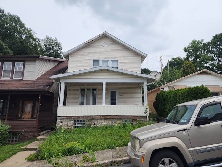 1215 21st Ave Altoona, PA 16601, Blair County