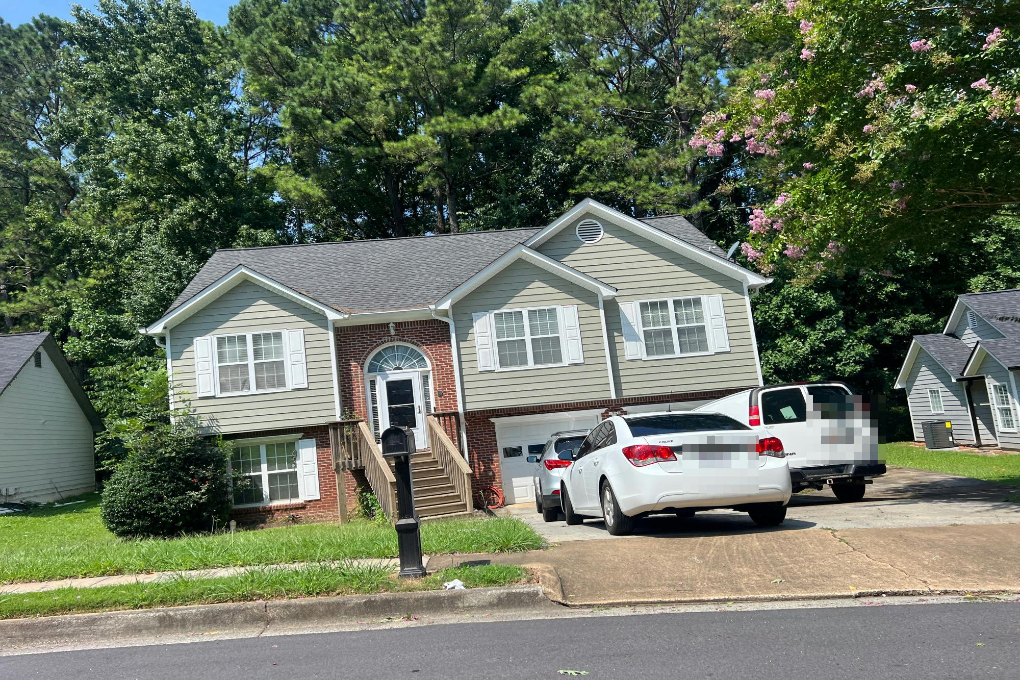 Padens Valley Ct, Lawrenceville, GA 30044