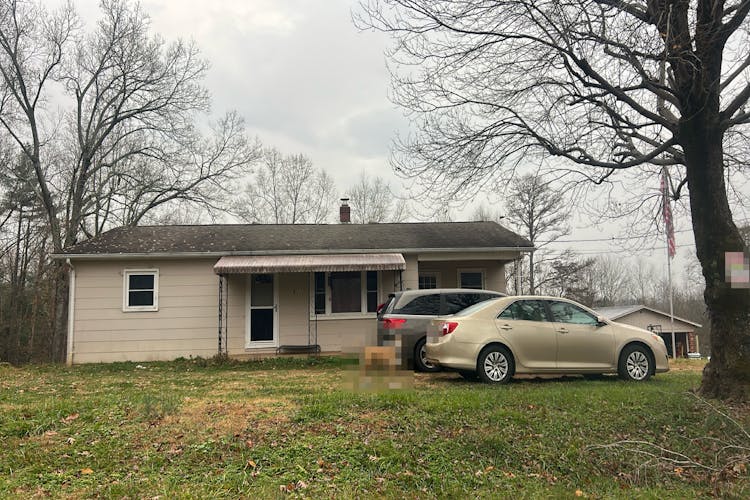 8578 County Line Rd Hickory, NC 28602, Burke County