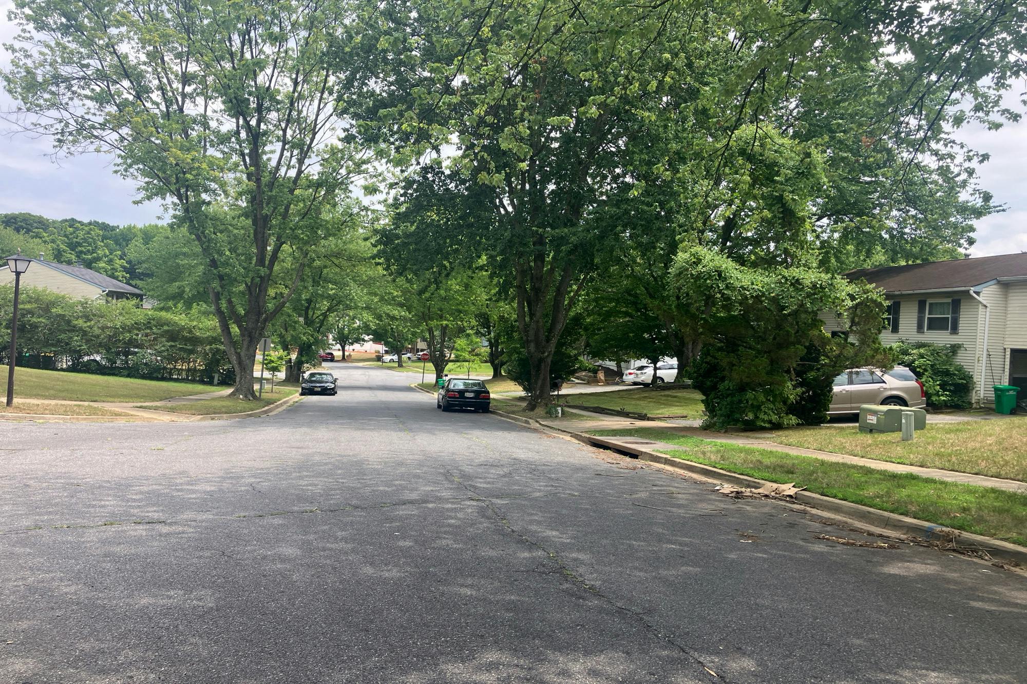 Southgate Dr, Temple Hills, MD 20748