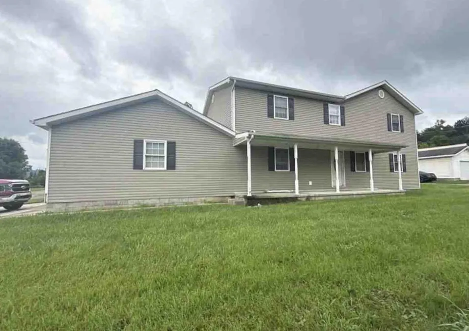 8w 11th Street Wellston, OH 45692, Jackson County