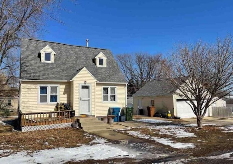 1206 Bauch Street Waterloo, IA 50701, Black Hawk County