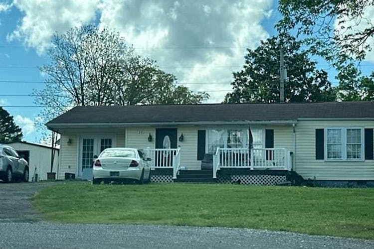 28 Cherokee Loop Greeneville, TN 37743, Greene County