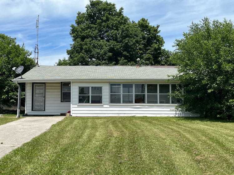 202 Woodrig Rd Bloomington, IL 61704, McLean County