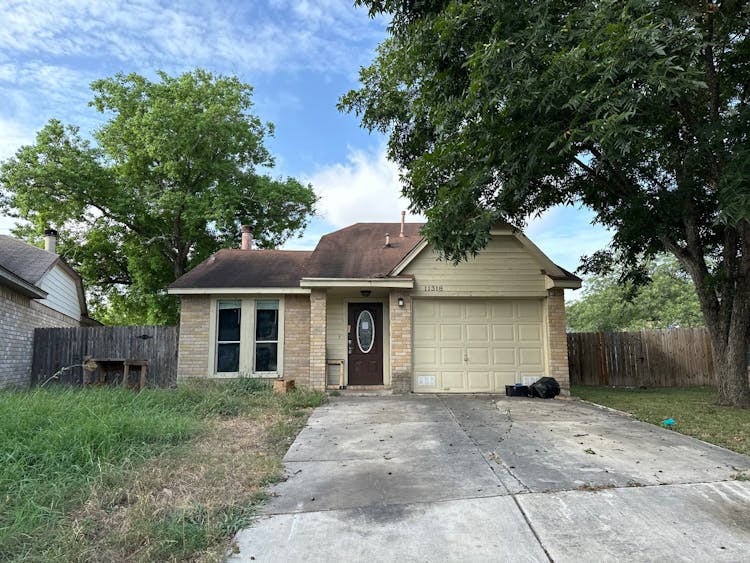 11318 Cache Path San Antonio, TX 78245, Bexar County