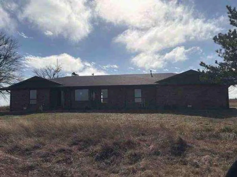 3600 Frontier Perry, OK 73077, Noble County