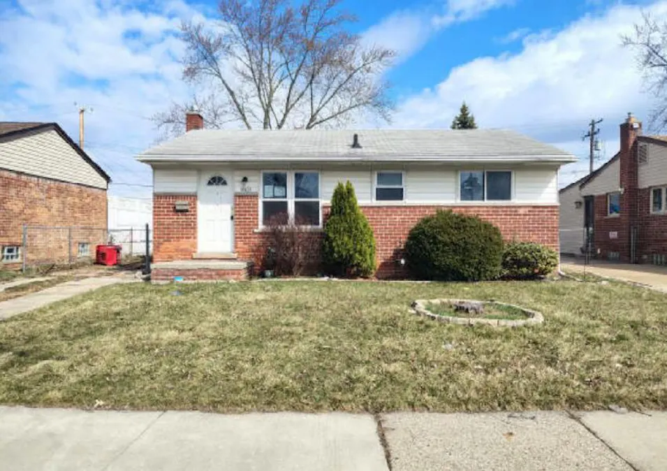 18021 S Wind Drive Fraser, MI 48026, Macomb County