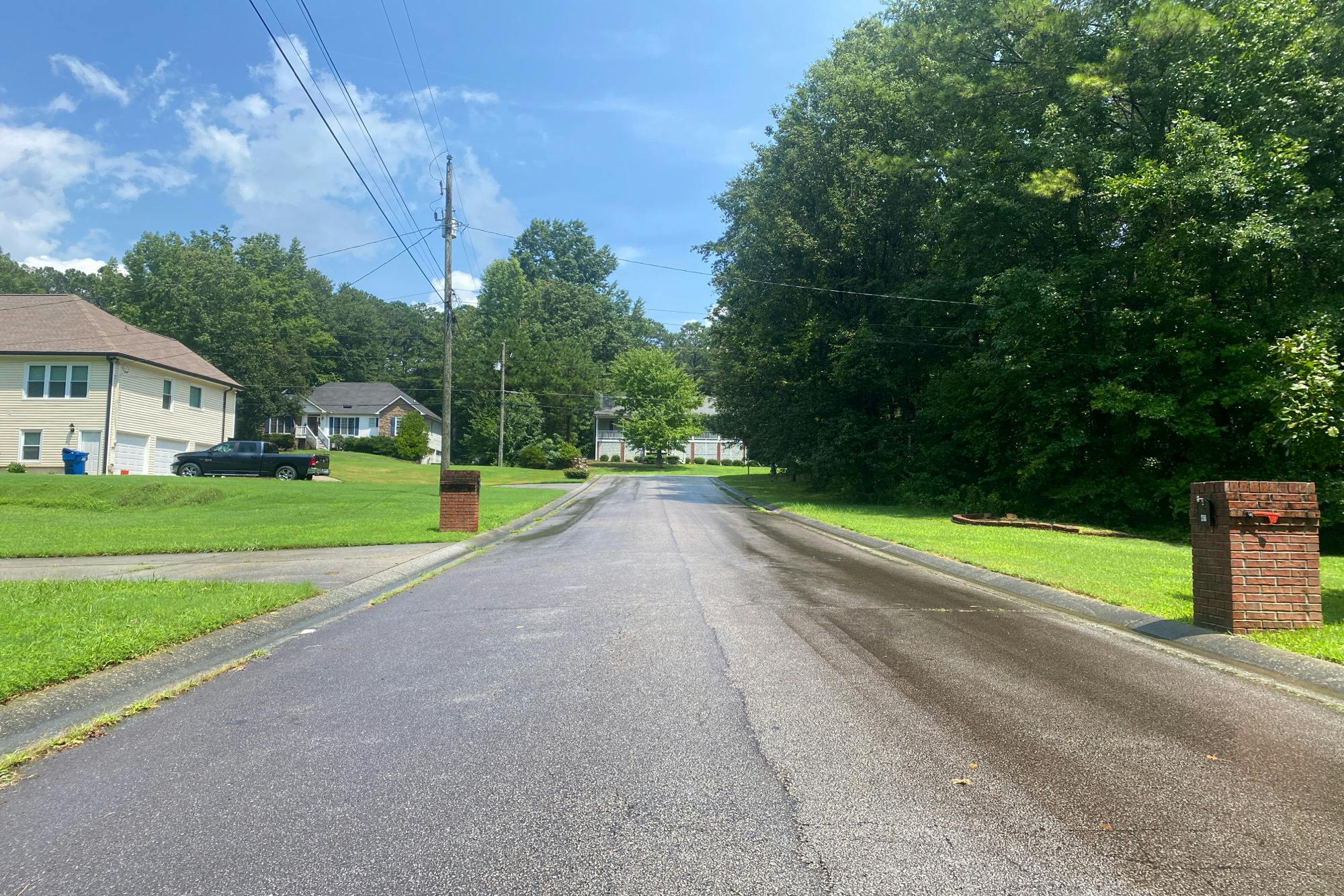 Shady Oak Ct, Dallas, GA 30157