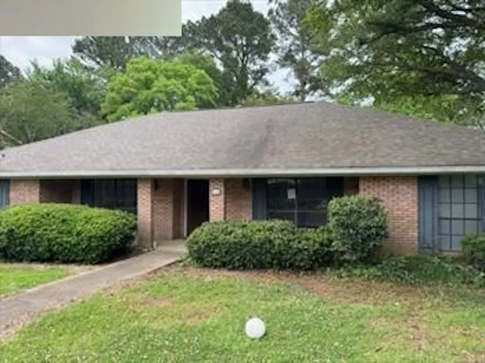 10 Windy Ridge Cv Jackson, MS 39211, Hinds County