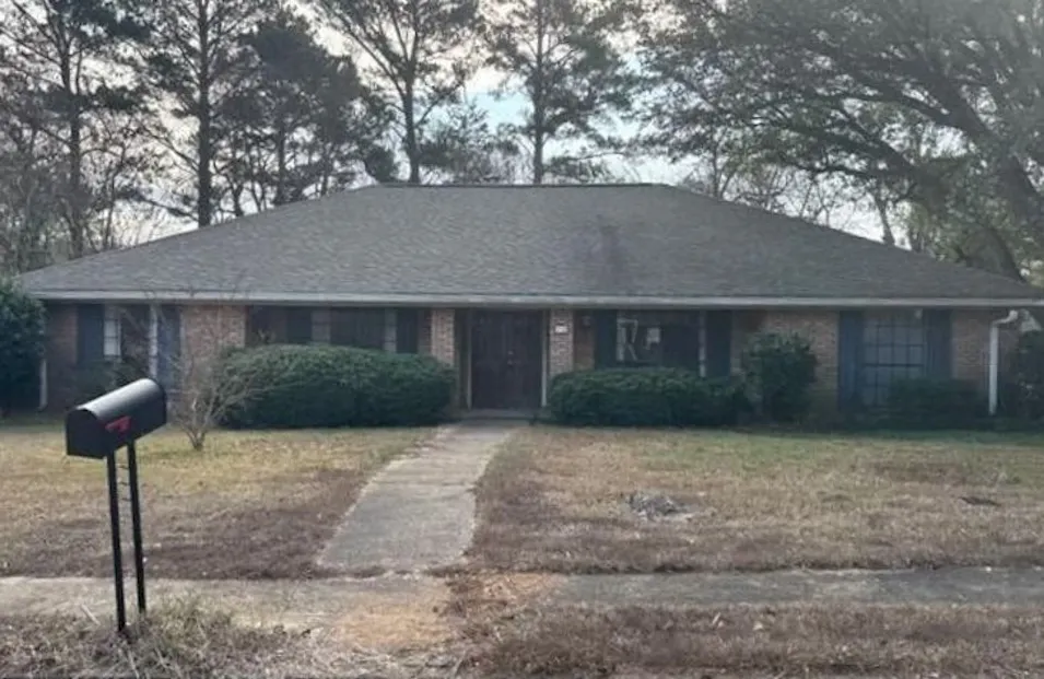 10 Windy Ridge Cv Jackson, MS 39211, Hinds County