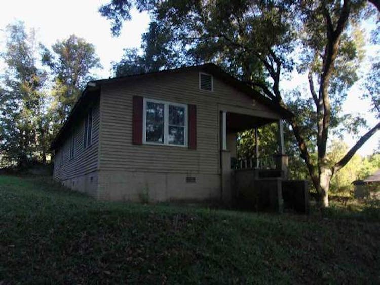 2722 Yerger St Vicksburg, MS 39180, Warren County